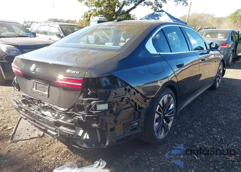 2025 BMW 530I xDrive z USA, uszkodzony, nr VIN WBA53FJ07SCU42951